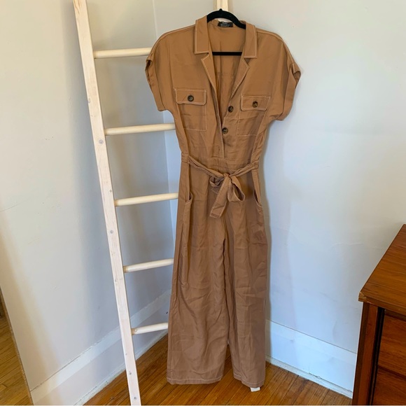 Bershka • Full Length Tan Jumpsuit Coveralls - Picture 5 of 13